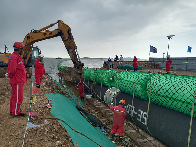 青島膠州灣海底管道浮拖安裝工程順（shùn）利完工
