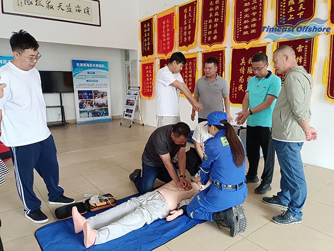 国产丝袜无码一区二区视频（yì）海工攜手濱海藍天救（jiù）援隊開展（zhǎn）CPR心肺複蘇和基礎繩結實地培訓活動